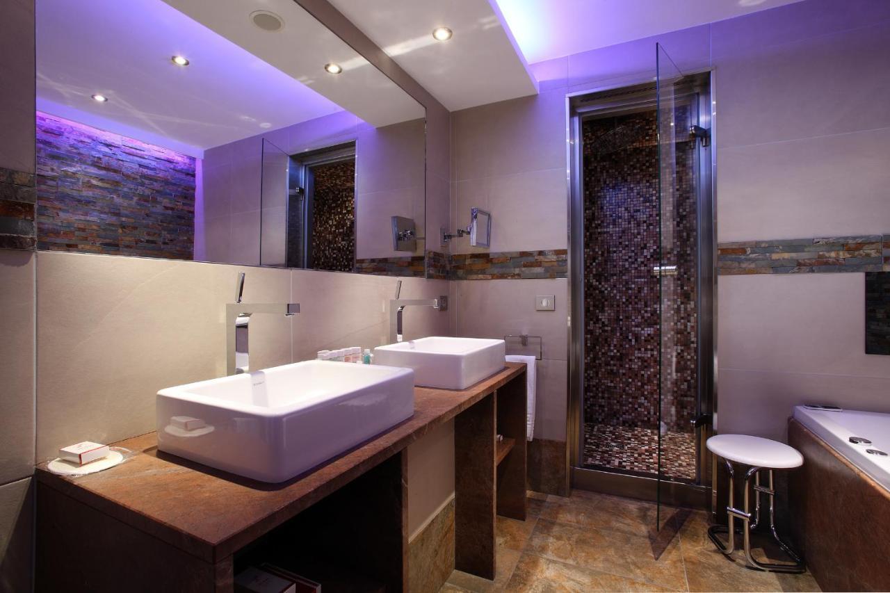 Le Lana Hotel 5*